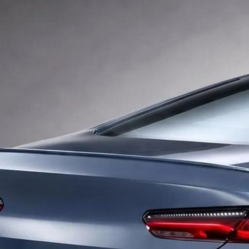 BMW 8 серии, спойлер — В цвет кузова