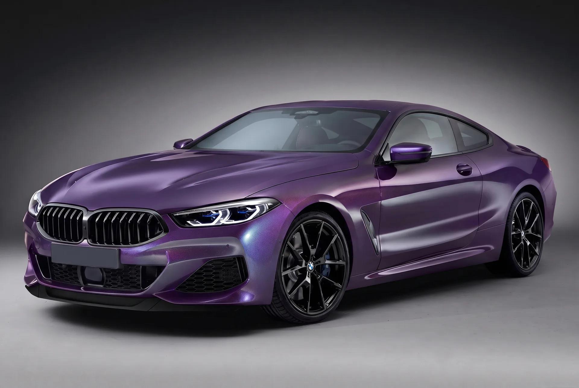 BMW 8 серии в плёнке 3M Gloss Flip Psychedelic